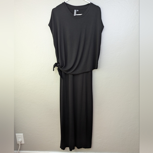 NOT AVAILABLE Sweaty Betty Mellow Tiered Maxi Dress Black M - Picture 1 of 7